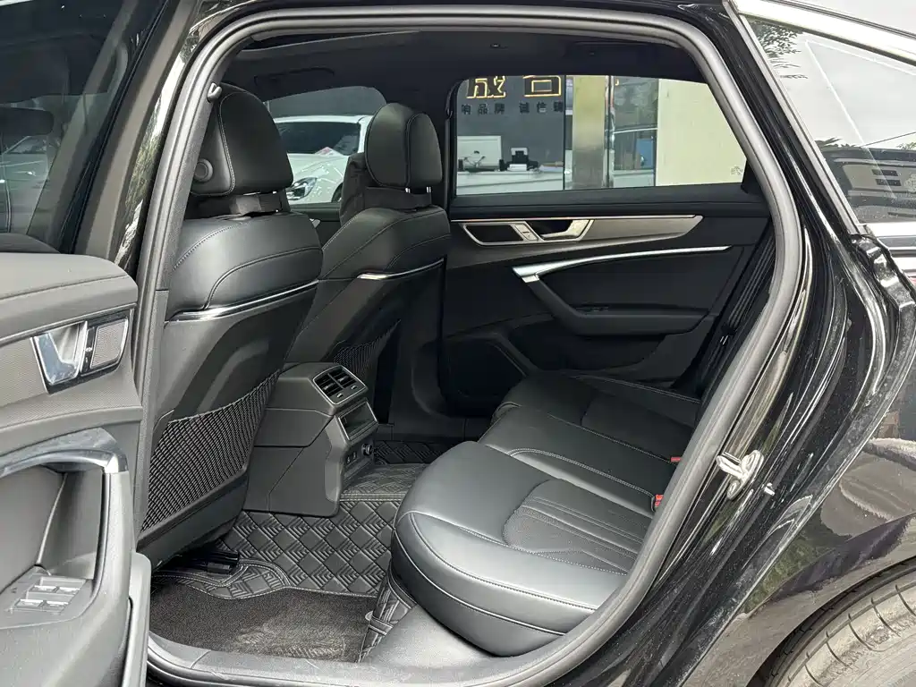 Audi A6L 2026 40 TFSI Luxury