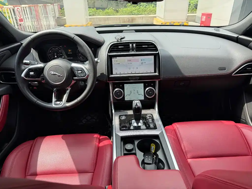 Jaguar XEL — миниатюра 5