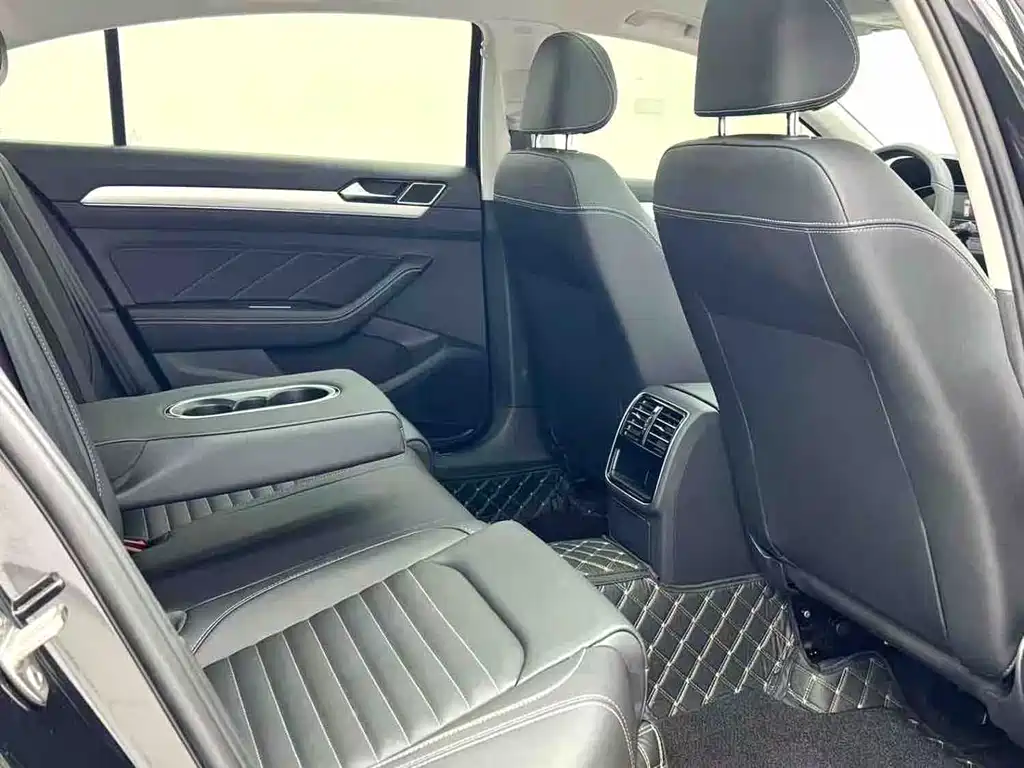 Volkswagen Magotan — миниатюра 6