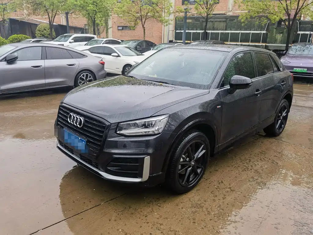 Audi Q2L 2020