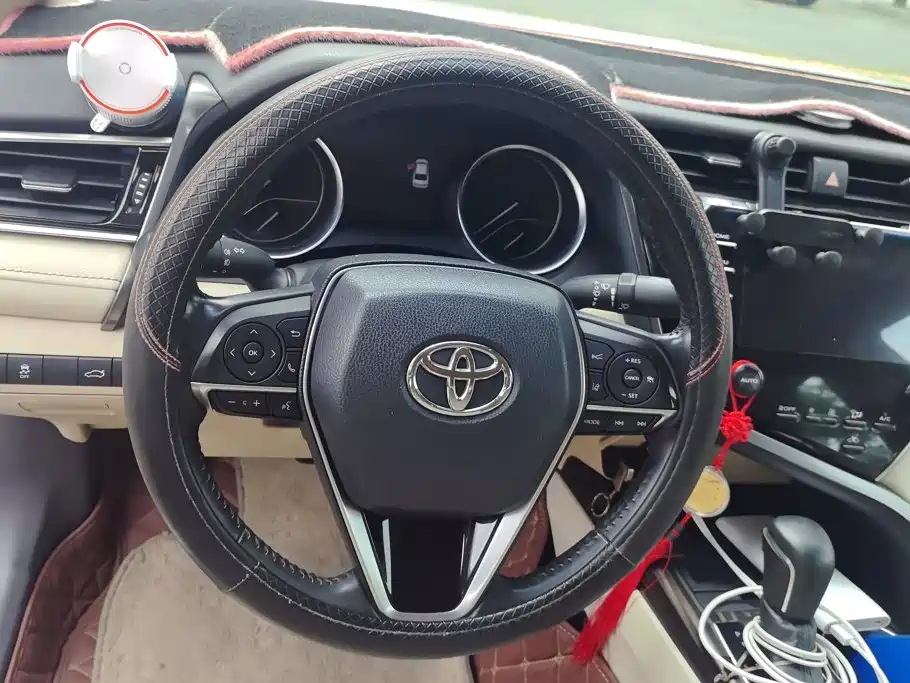 Toyota Camry — миниатюра 15