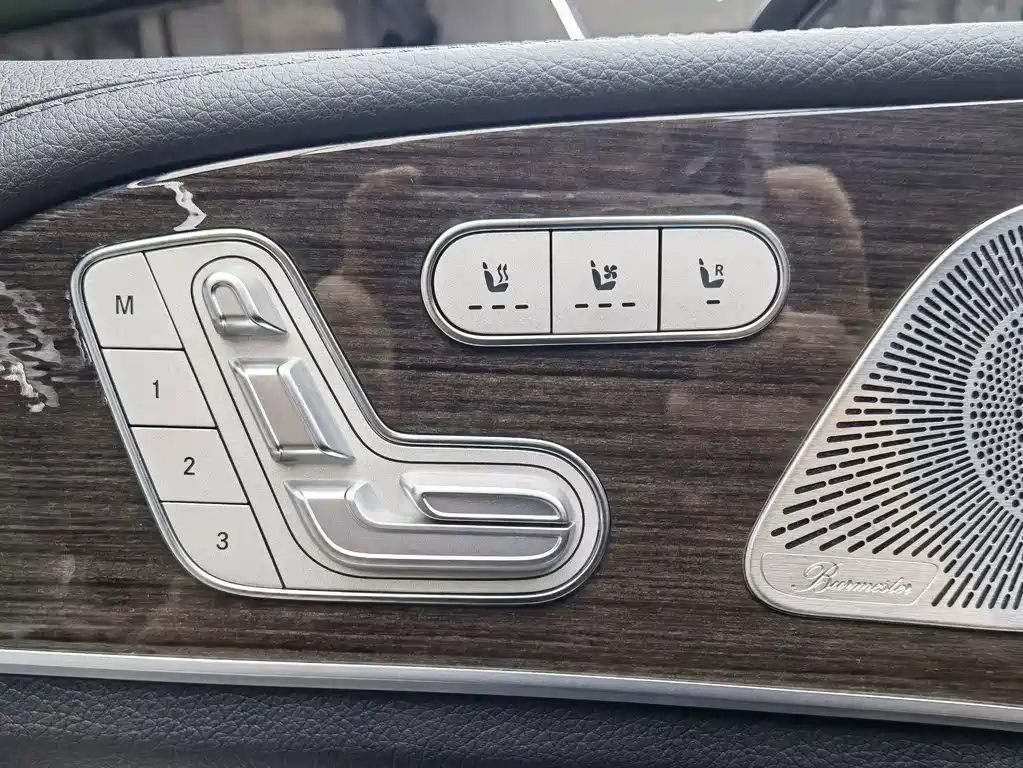 Mercedes-Benz GLS — миниатюра 18