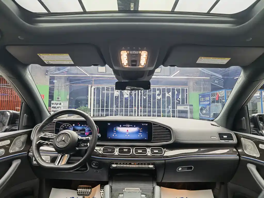 Mercedes-Benz GLS — миниатюра 7