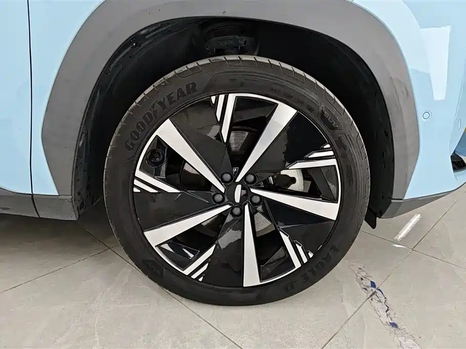 GEELY AUTOMOBILE BOYUE L