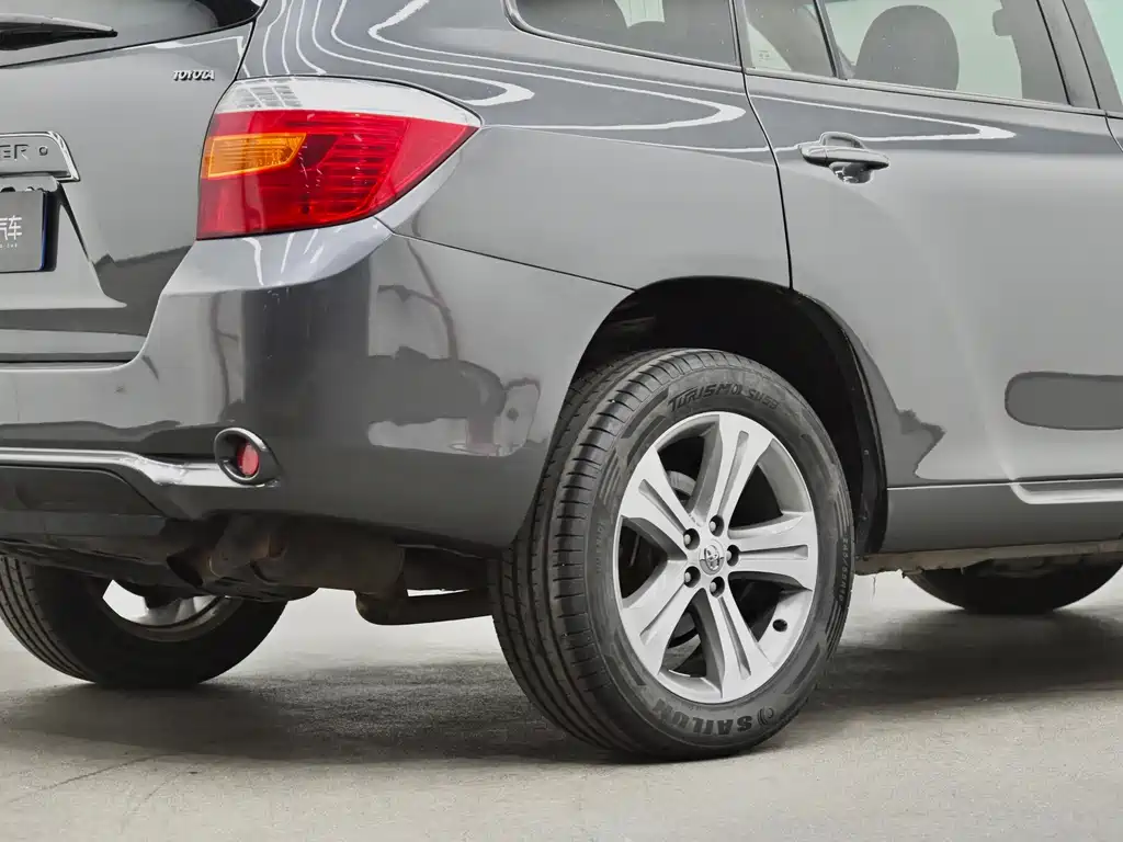 Toyota Highlander — миниатюра 11