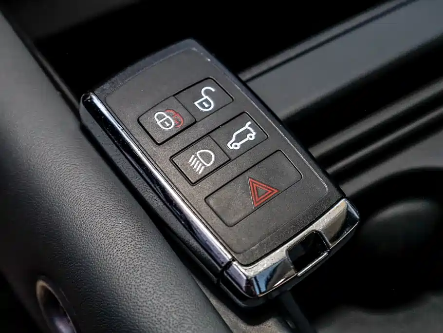 Land Rover Defender — миниатюра 19