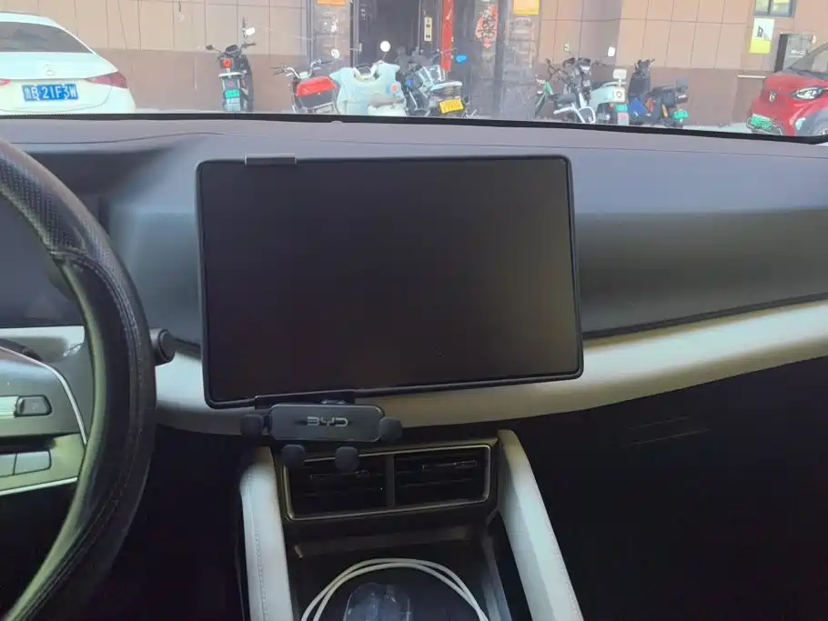 BYD Yuan UP — миниатюра 13