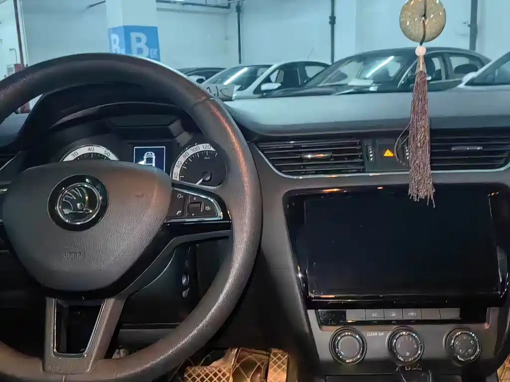Skoda Octavia — миниатюра 8