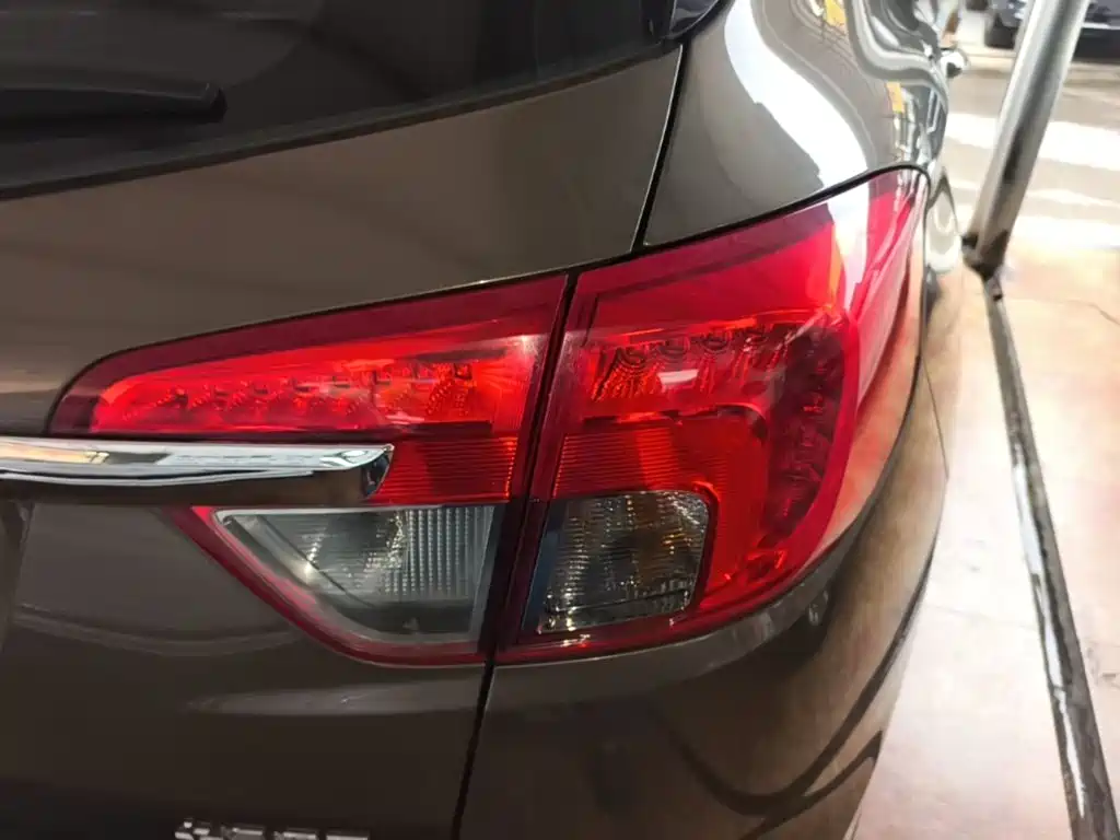 Buick Envision Plus — миниатюра 8