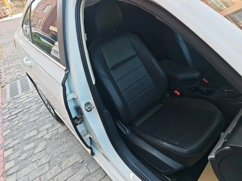 Volkswagen Lavida — миниатюра 25