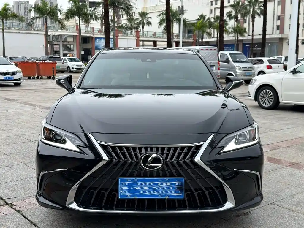 Lexus ES — миниатюра 2