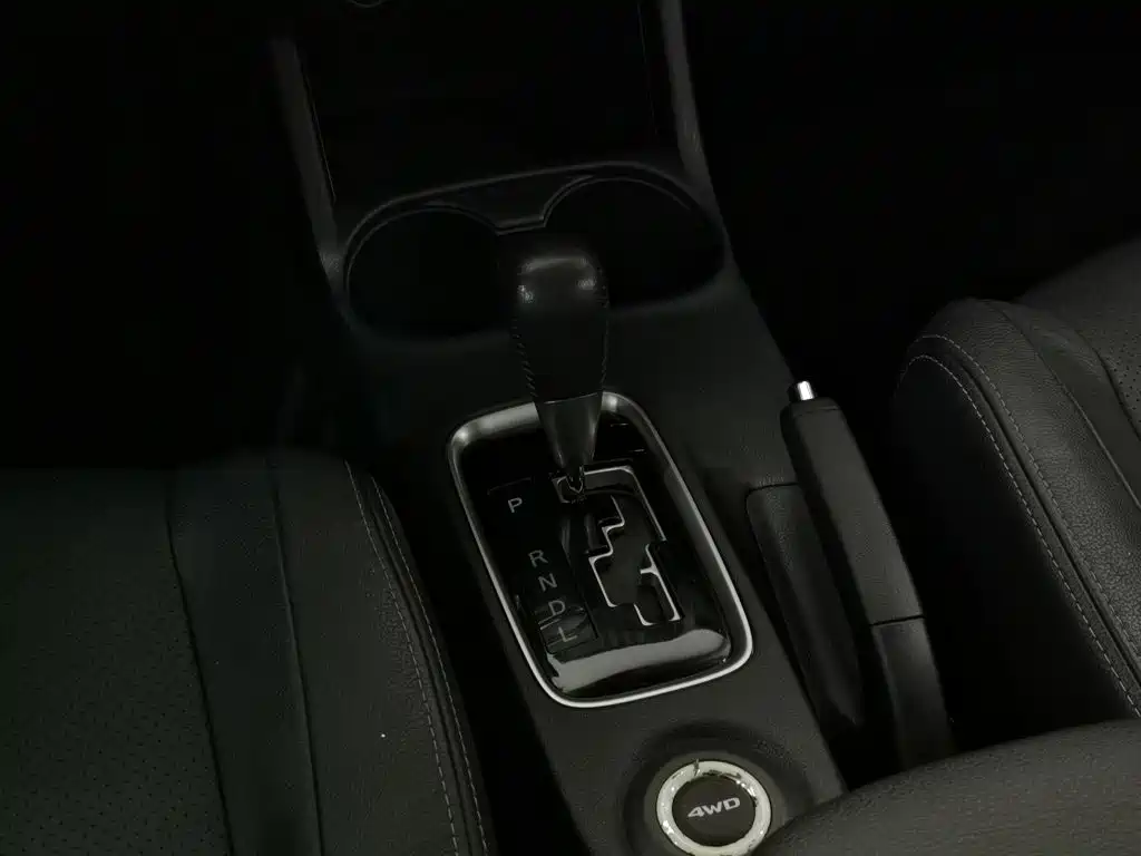 Mitsubishi Outlander — миниатюра 13