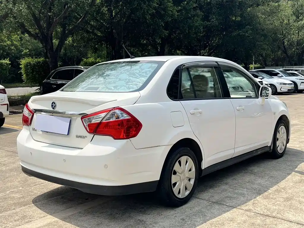 Venucia D50 — миниатюра 7