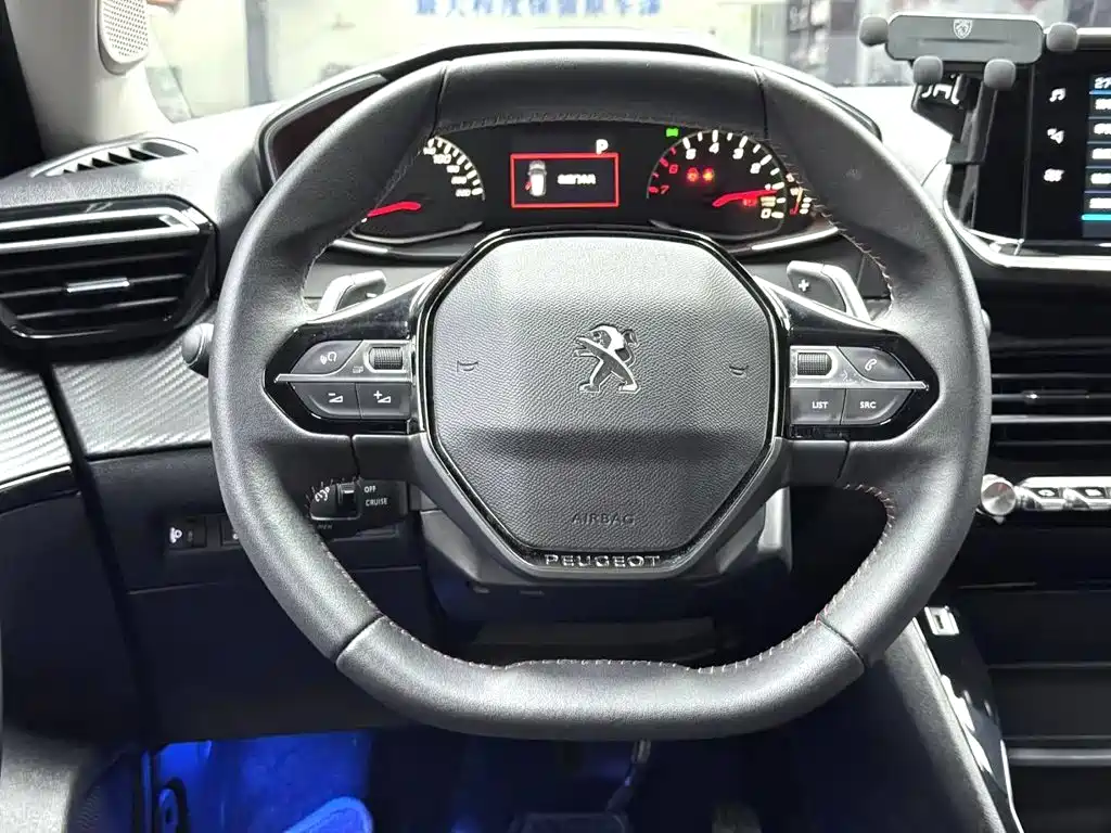 Peugeot 2008 - фото 7