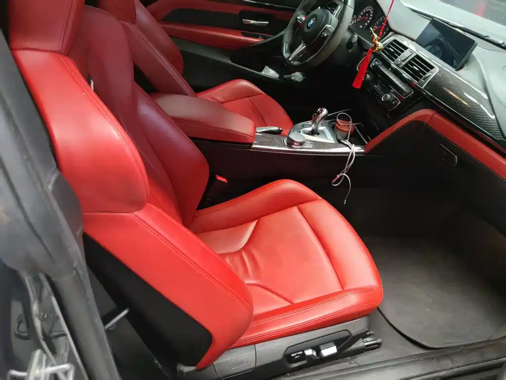 BMW M4 — миниатюра 6