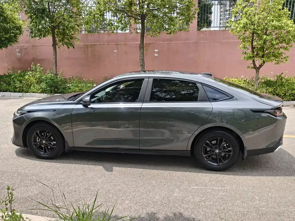 Changan Yida — миниатюра 5