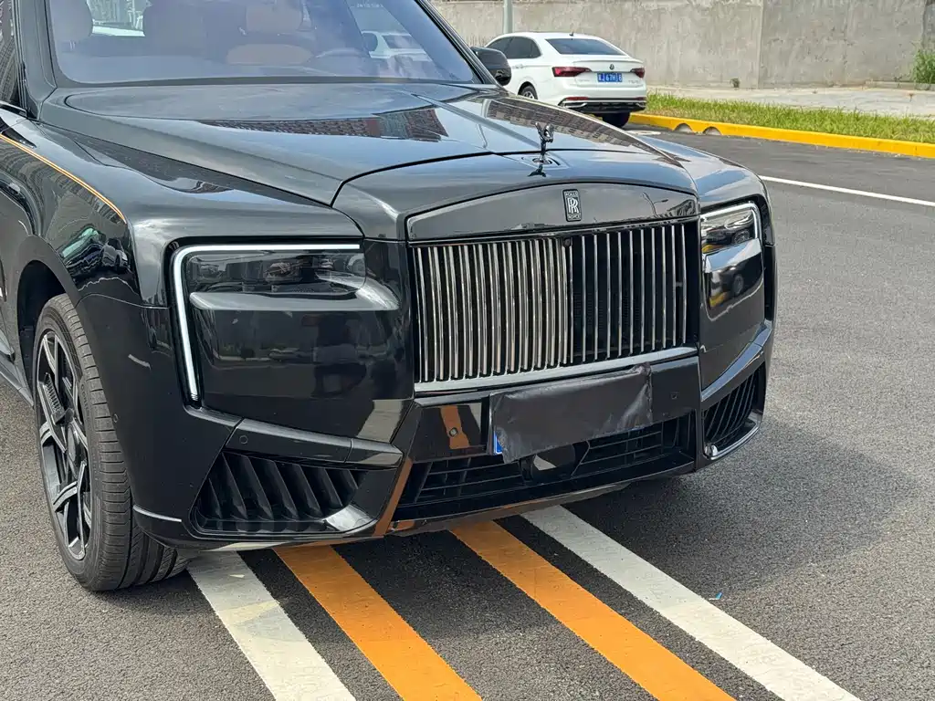 Rolls-Royce Cullinan — миниатюра 3