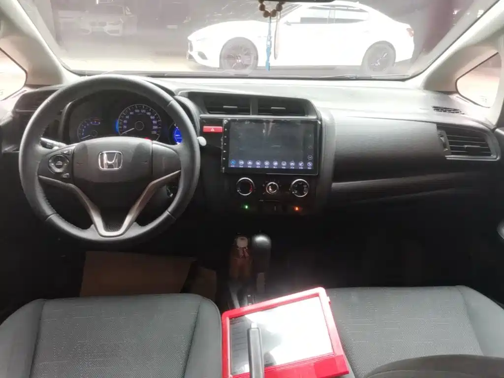 Honda Fit — миниатюра 10