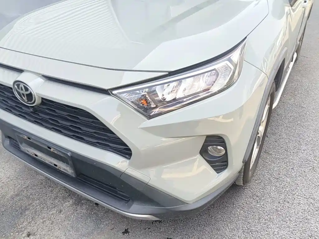 Toyota RAV4 — миниатюра 24
