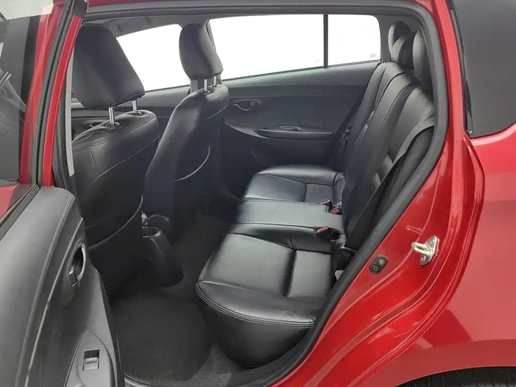 Toyota Vios FS — миниатюра 15