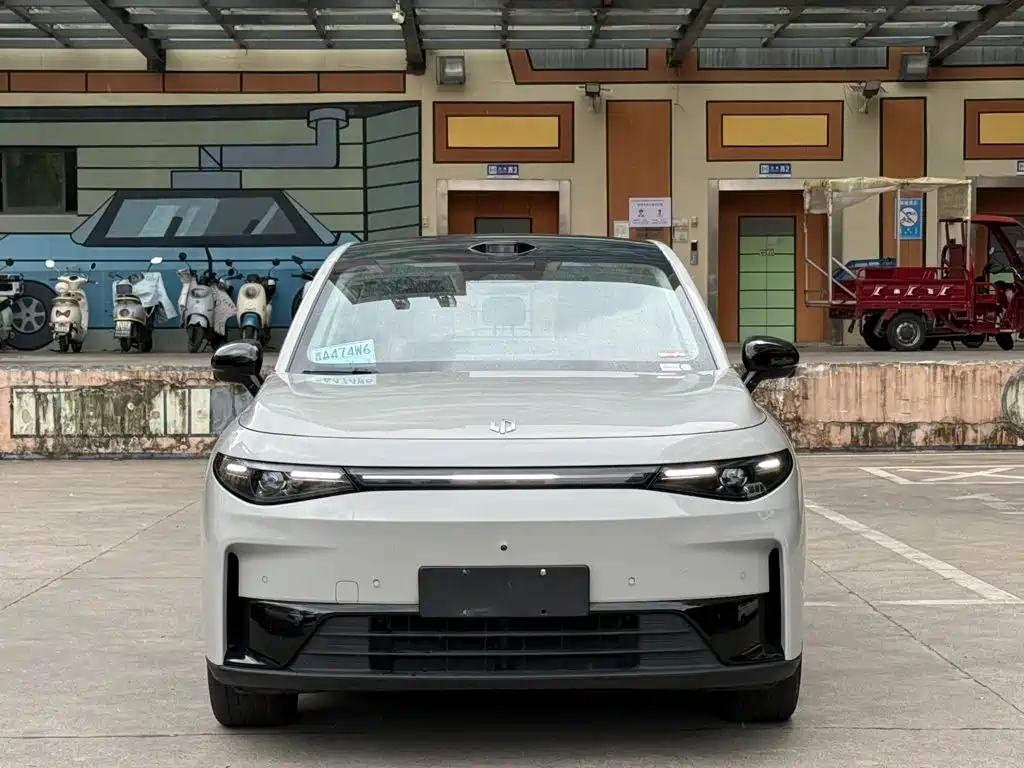 Leapmotor Leapmotor C10 — миниатюра 2