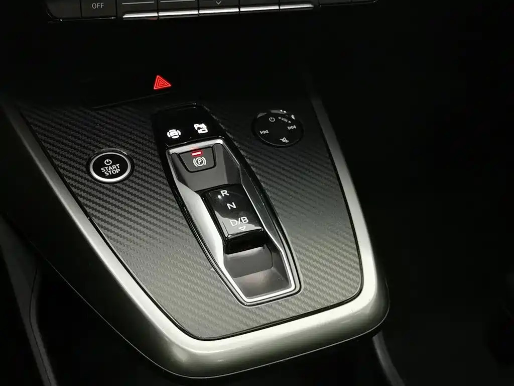Audi Q4 e-tron — миниатюра 13