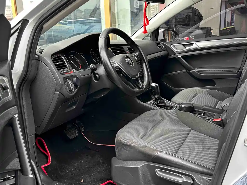 Volkswagen Golf — миниатюра 8