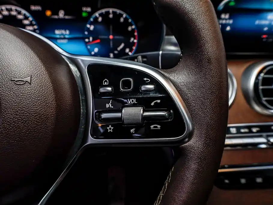 Mercedes-Benz GLC — миниатюра 16