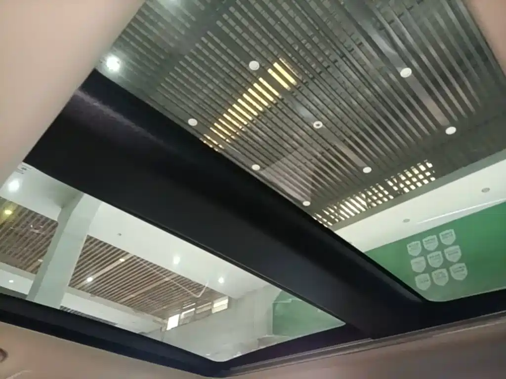 Toyota Camry — миниатюра 18