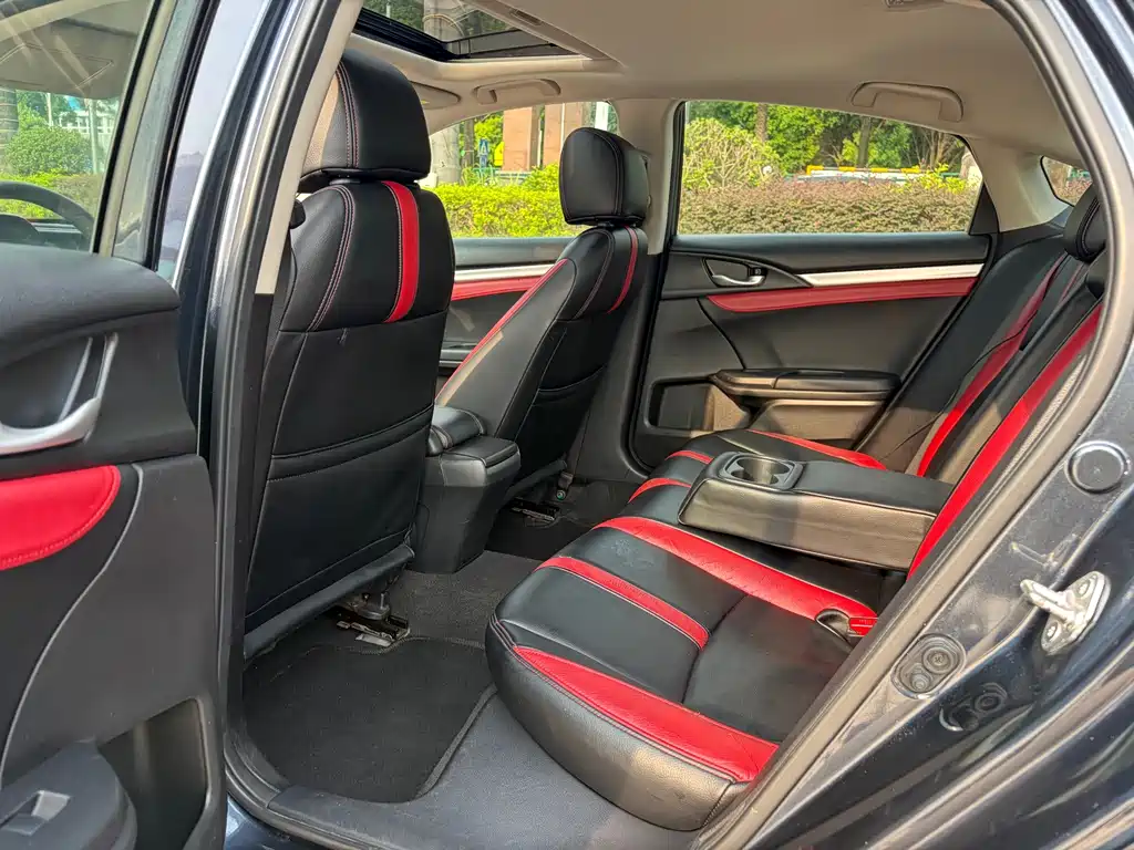 Honda Civic — миниатюра 12