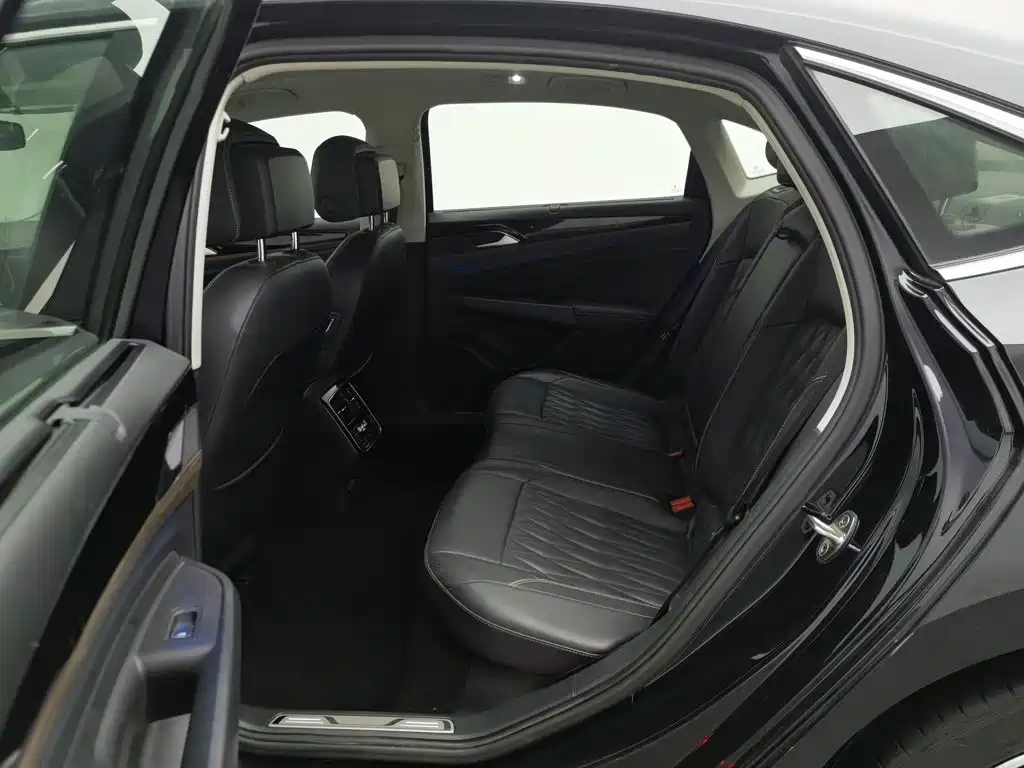 Volkswagen Passat — миниатюра 15
