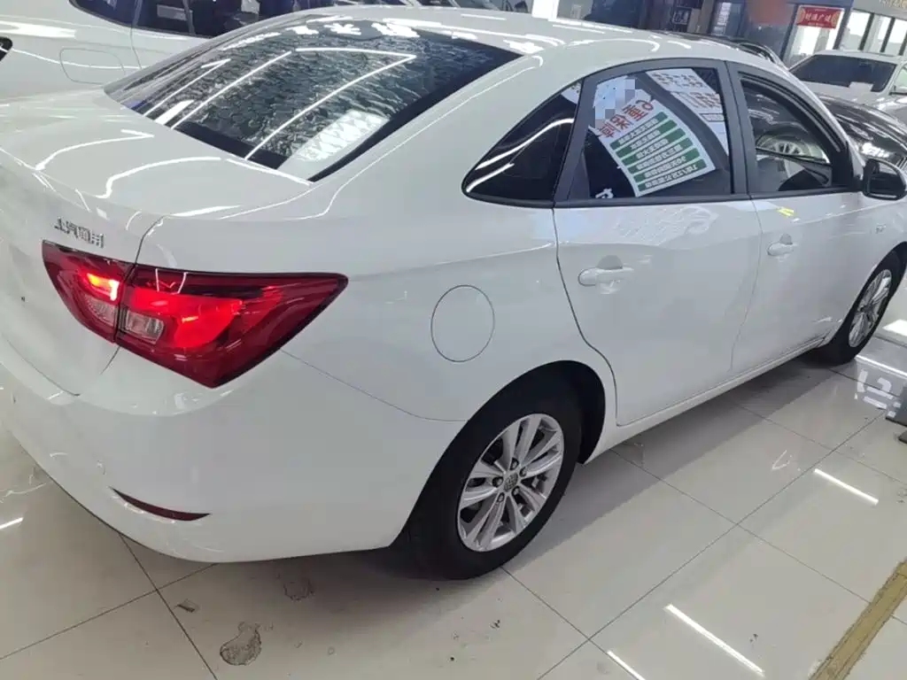 Buick Excelle — миниатюра 7