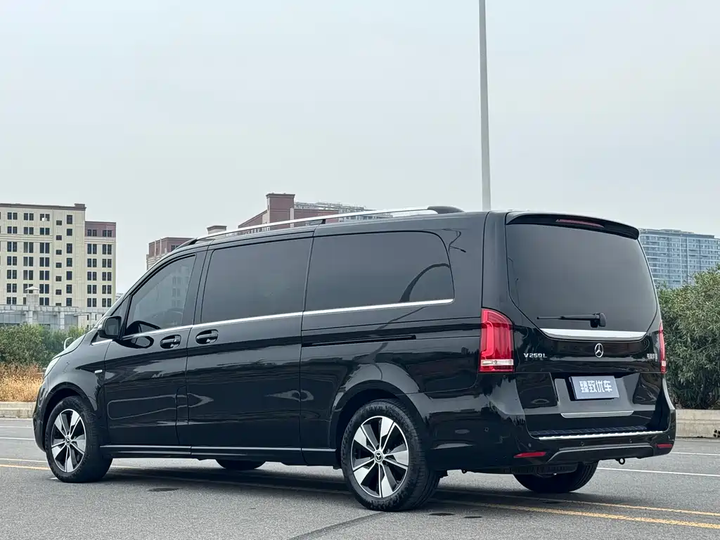 Mercedes-Benz V-Class — миниатюра 8