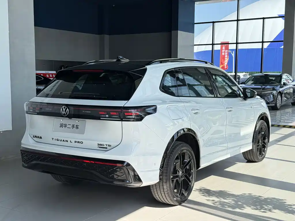 Volkswagen Tiguan L — миниатюра 5