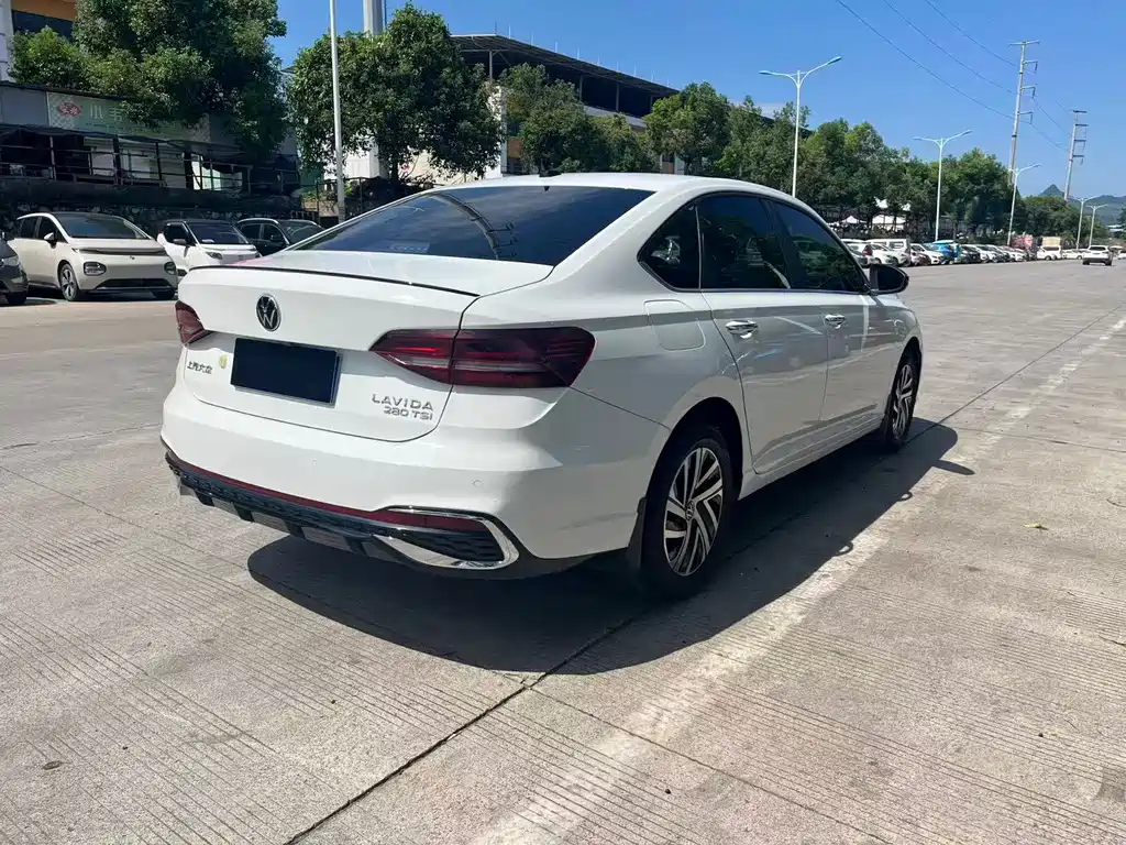 Volkswagen Lavida — миниатюра 9