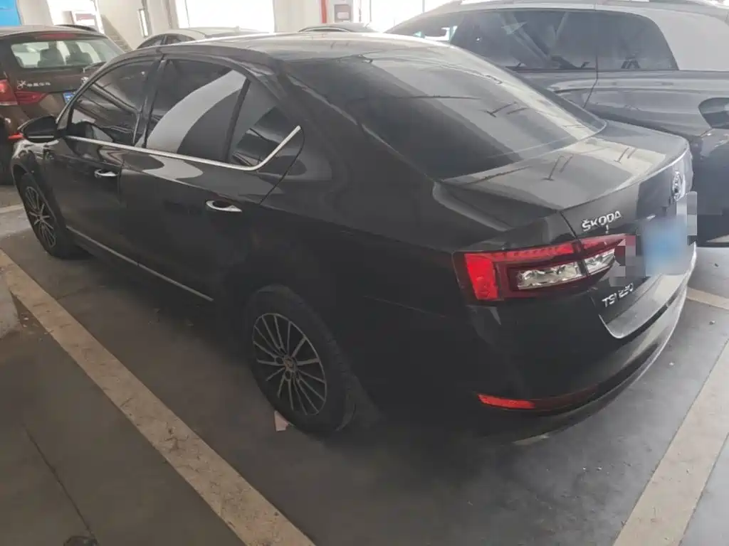 Skoda Octavia — миниатюра 12