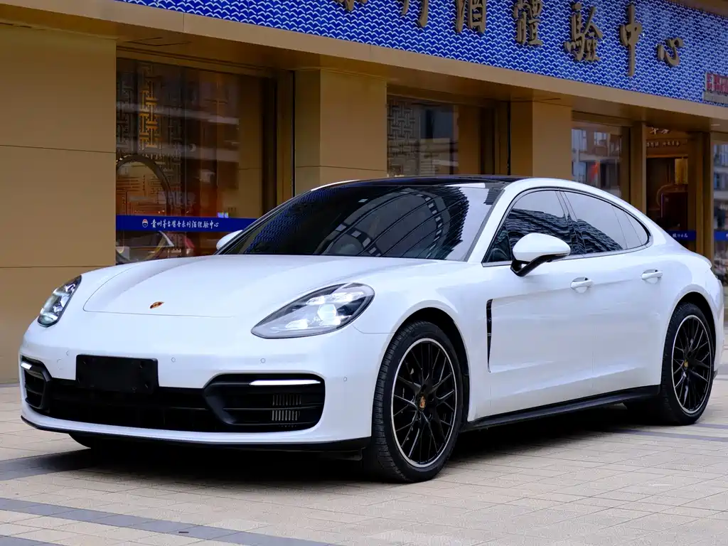 Porsche Panamera 2022
