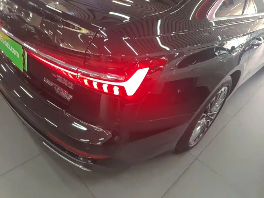 Audi A6L New Energy — миниатюра 8