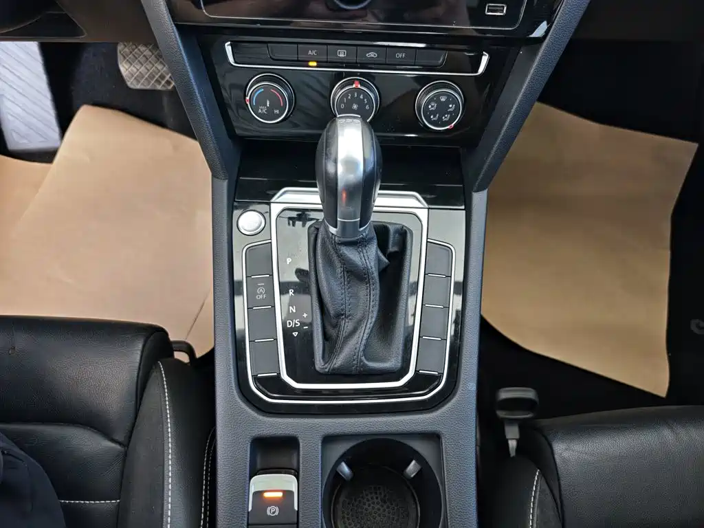 Volkswagen Magotan — миниатюра 14