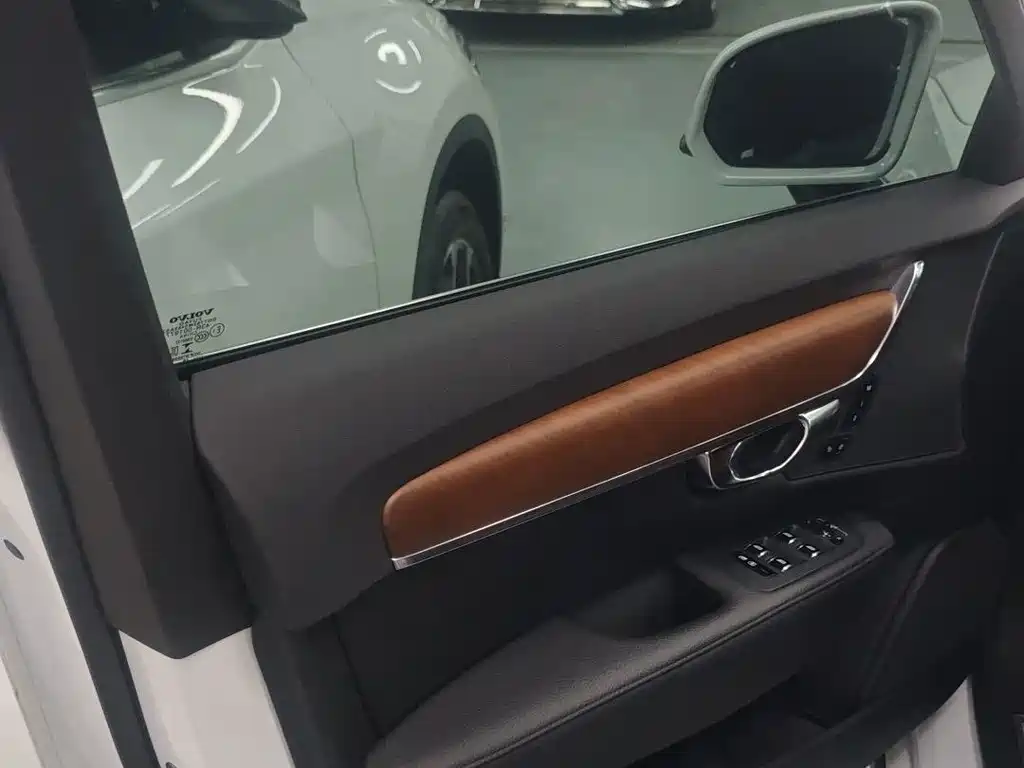 Volvo S90 — миниатюра 16