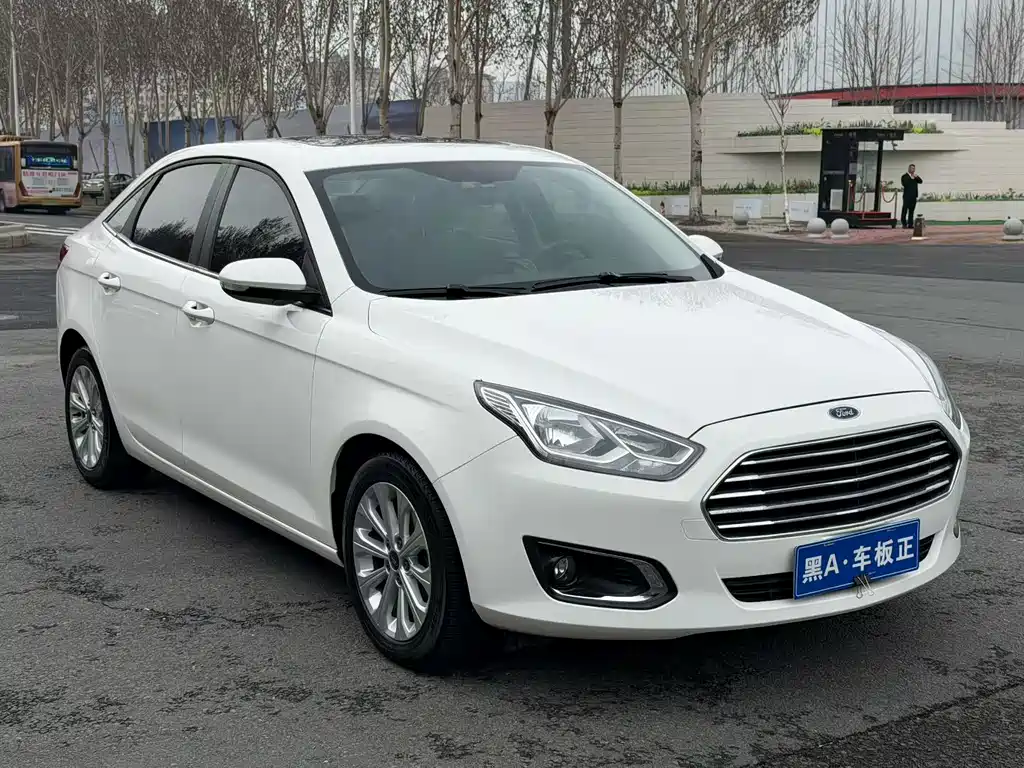 Ford Escort 2016