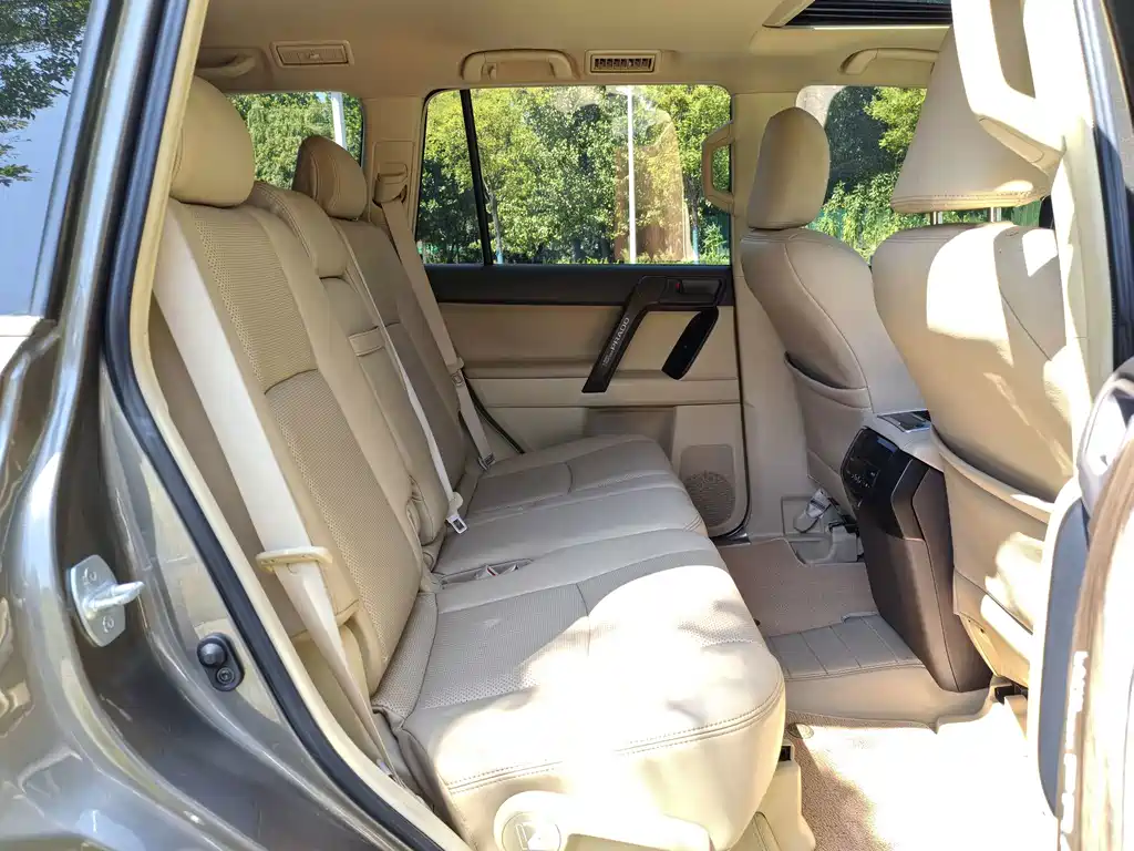 Toyota Prado (Import) — миниатюра 11