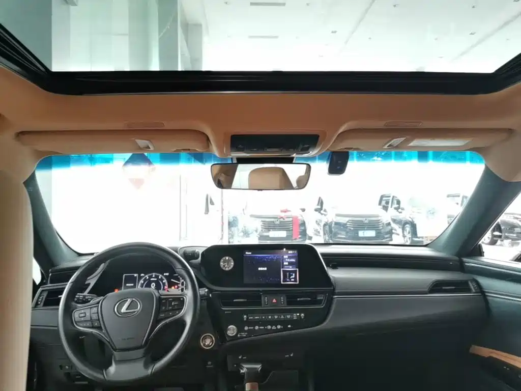 Lexus ES — миниатюра 18