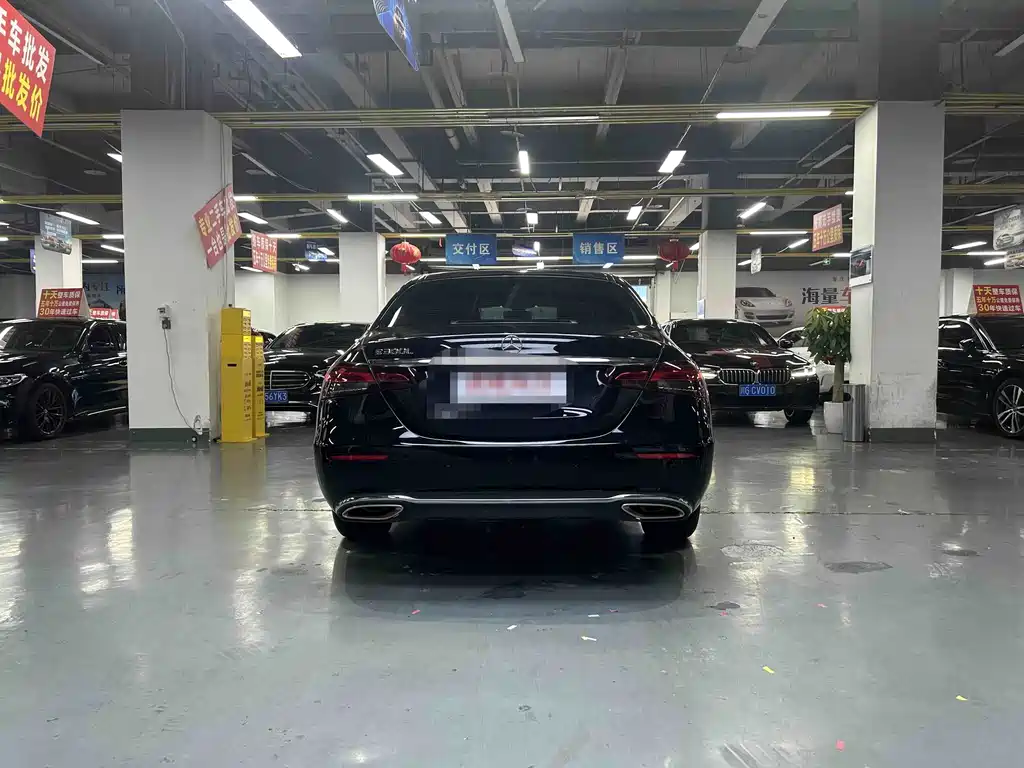 Mercedes-Benz E-Class — миниатюра 10