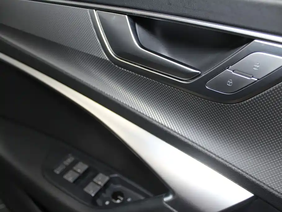 Audi A6L — миниатюра 14