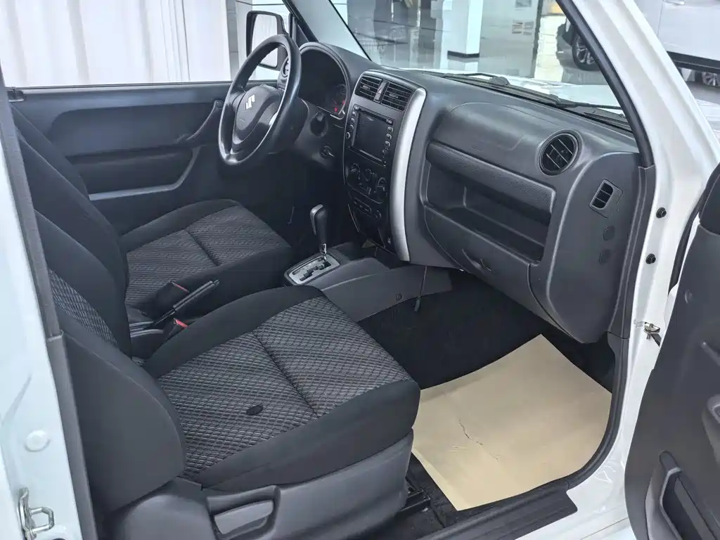 Suzuki Jimny — миниатюра 13