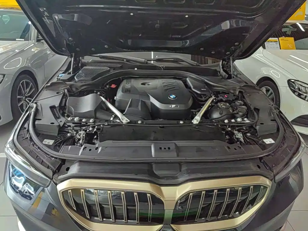 BMW 5 Series — миниатюра 20