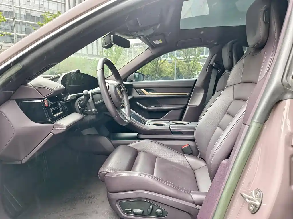 Porsche Taycan — миниатюра 7