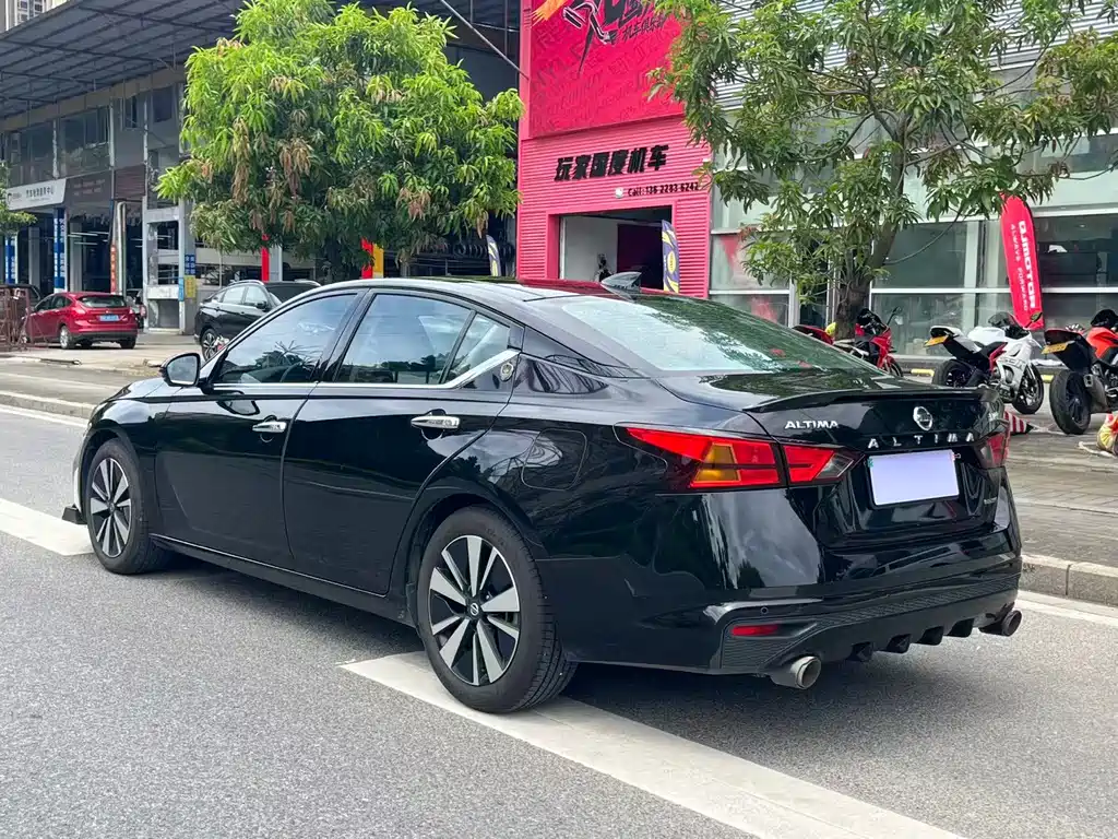 Nissan Teana — миниатюра 6