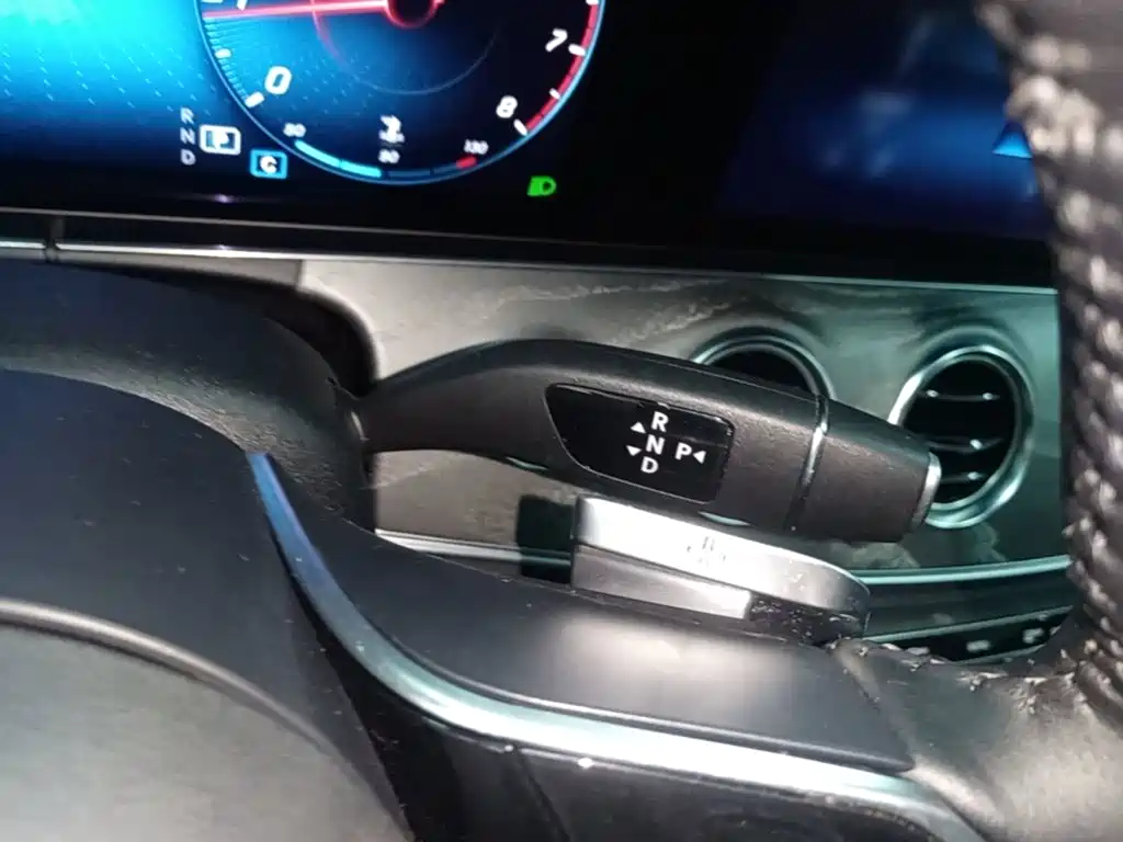 Mercedes-Benz E-Class — миниатюра 14